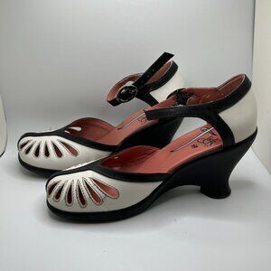Fluevog Women's Size 6 Friends Lulu Shoes